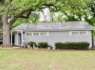 206 N 6th St, Comanche, OK 73529