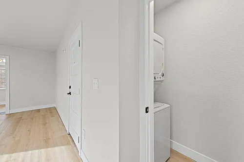 Floor plan 2B 1B 1F W/D