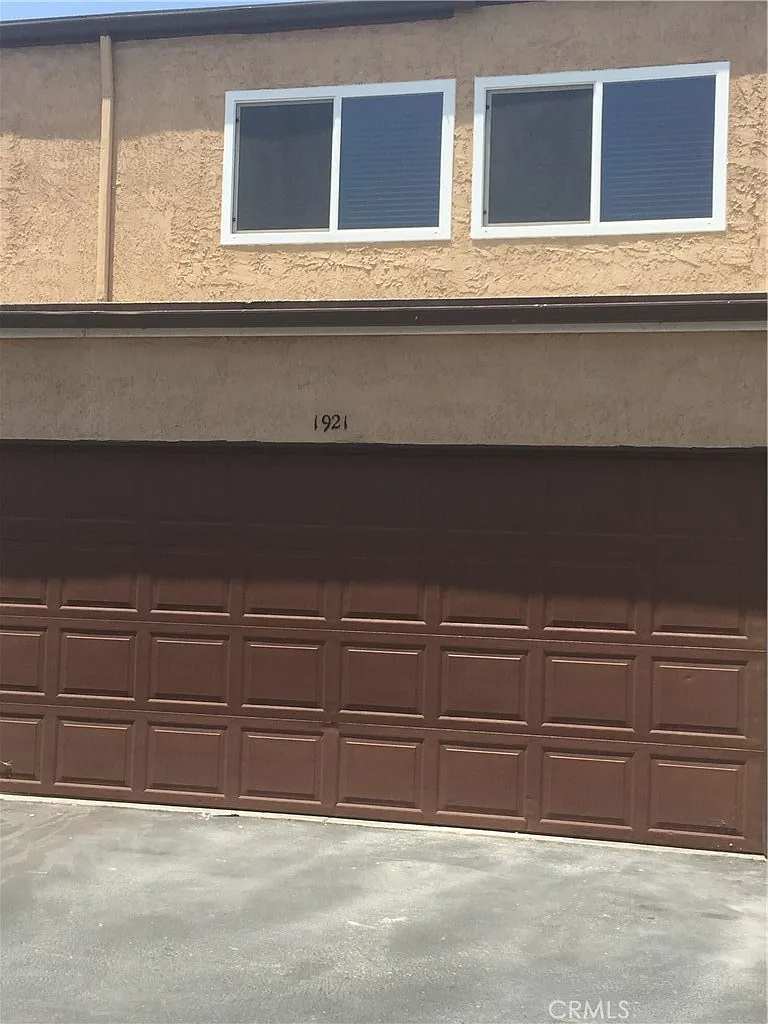 3 bed, 1.5 bath, 1322 sqft, $2,900 — Photo 2