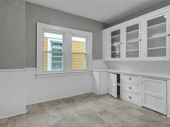 4th image of 602 Grant St