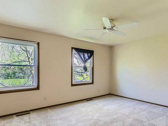 2nd image of 1001 E Gilchrist St