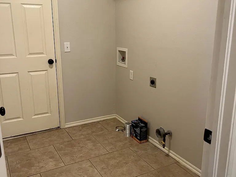 17612 Black Hawk Dr — Photo 25
