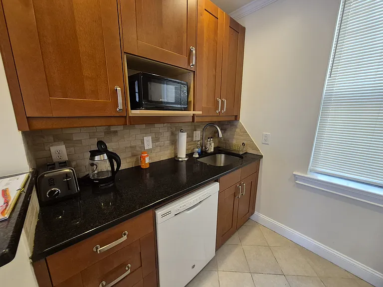 31 Peterborough Street — Photo 33