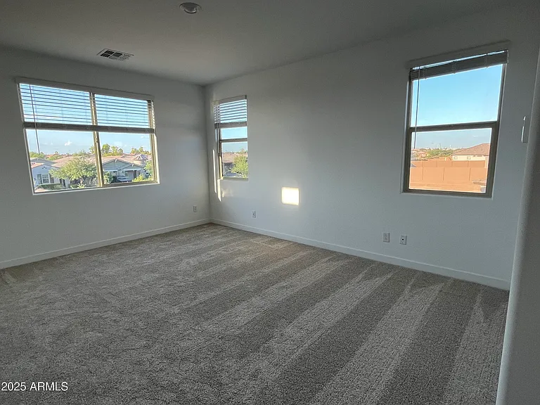 9426 W Sells Dr — Photo 20