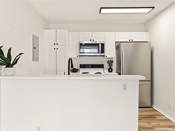 5th image of 91-1212 Kaneana St #10F