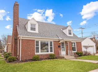 4790 N Sheffield Ave, Whitefish Bay, WI 53211