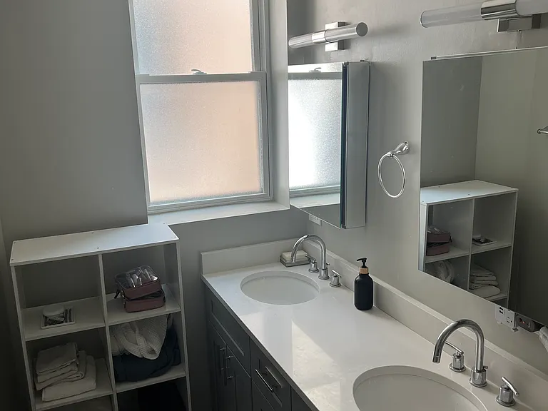 824 N Oakley Blvd #3 — Photo 6