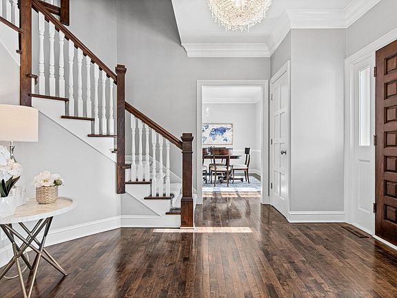 5th image of 5930 Stonebridge Rd