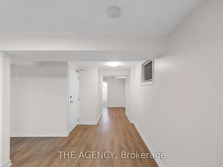 1038 Alexandra Ave — Photo 10