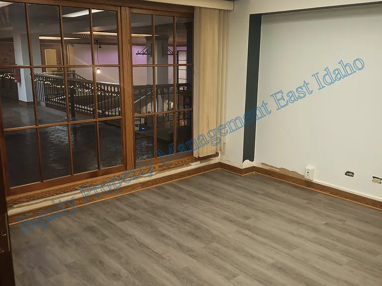200 S Main St #H5 — Photo 1