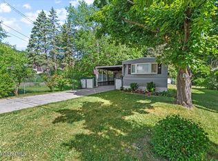 9 Madison Ave, Ravena, NY 12143