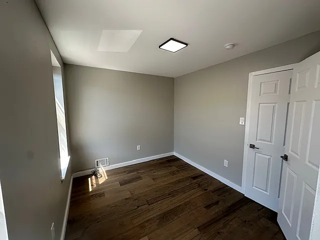 2723 Sears St — Photo 5