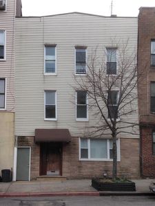 190 Greenpoint Ave, Brooklyn, NY, 11222