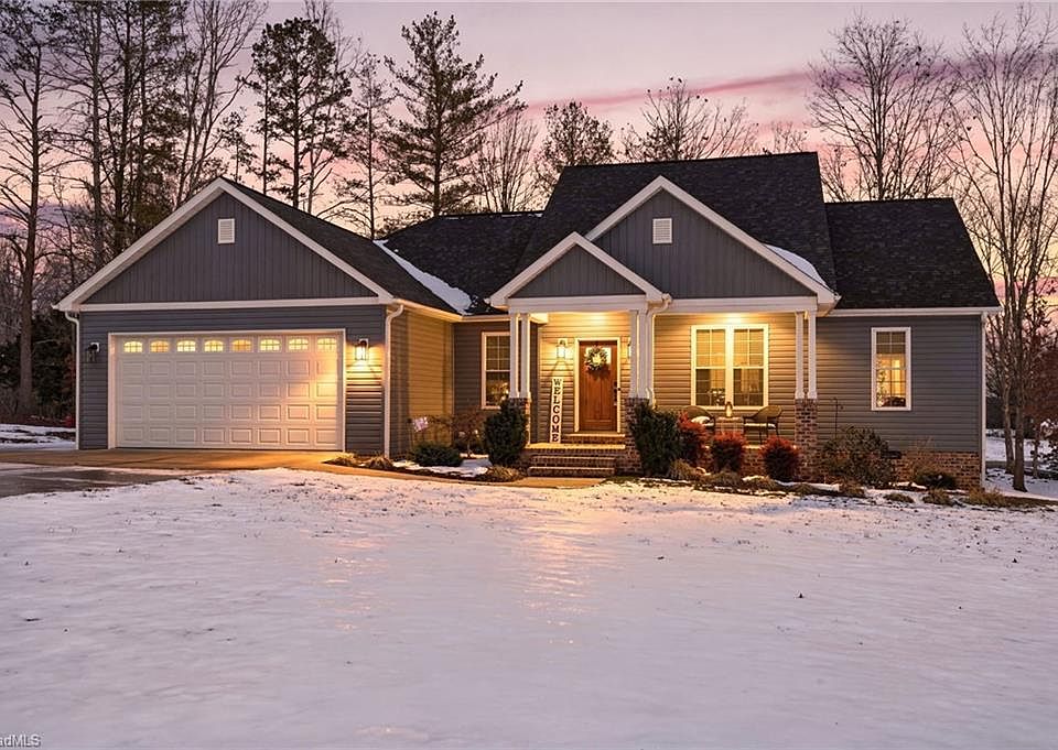 1st image of 1196 Cape Hickory Rd