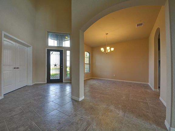 5th image of 3315 Emerald Valley Dr