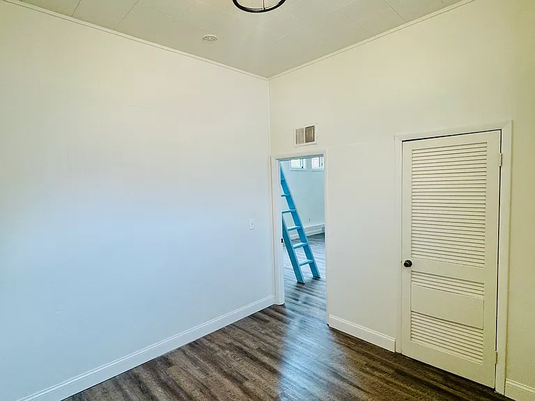 1230 Saint Paul St #B2 — Photo 6