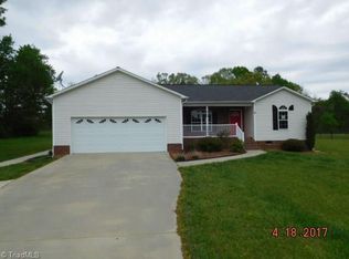 155 Lily Trl, Lexington, NC 27295