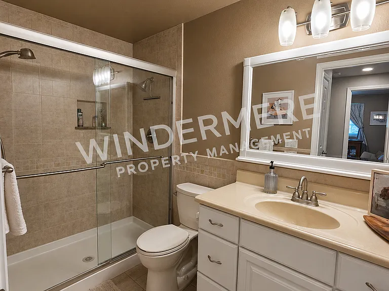 585 NW Fairwood Way — Photo 11