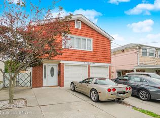 124 Woodbine Ave, Staten Island, NY 10314