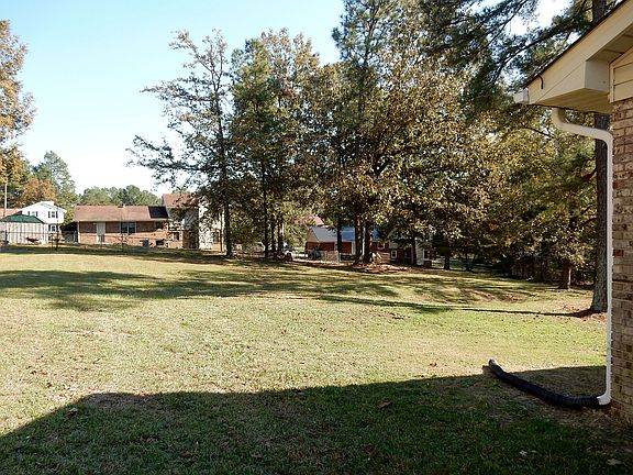 3rd image of 1113 Oakstone Dr