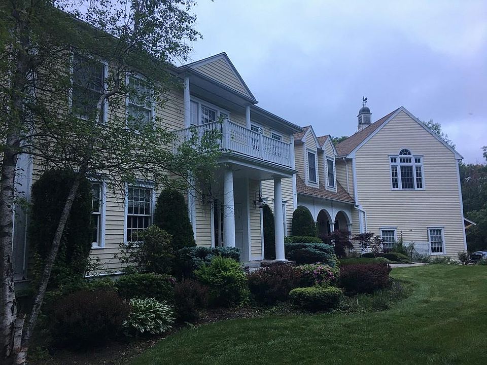 2nd image of 72 Elm St