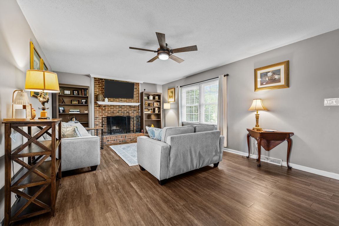 next background image