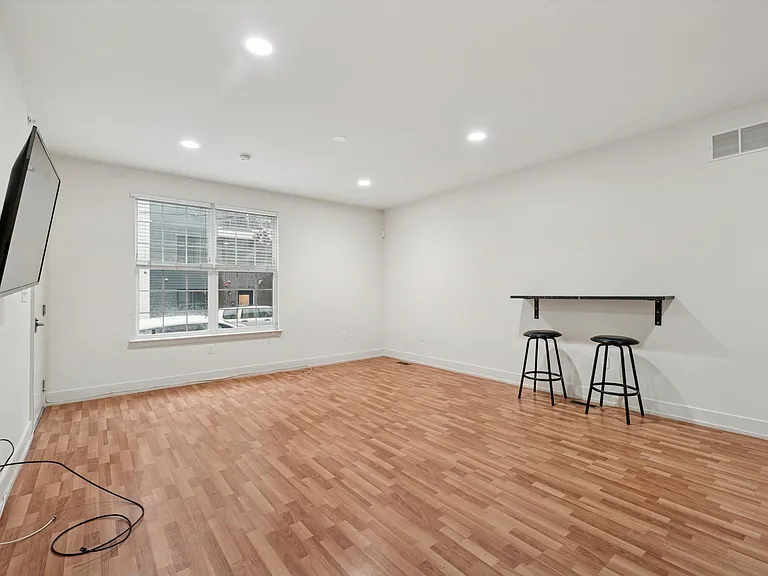 1505 W Master St #1 — Photo 8