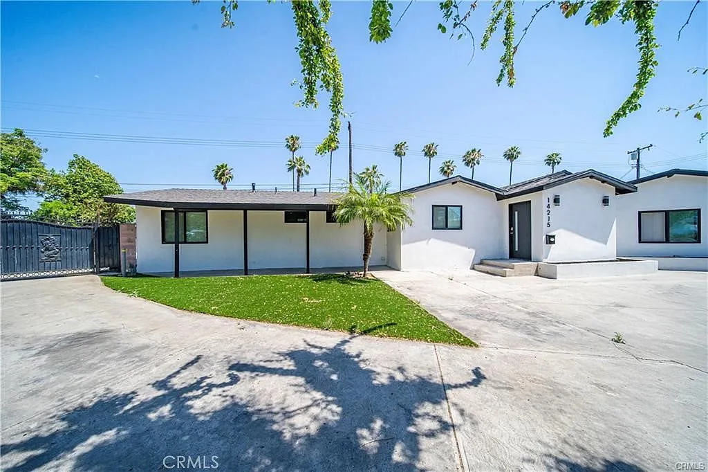 4 bed, 1714 sqft, $4,400 — Photo 2