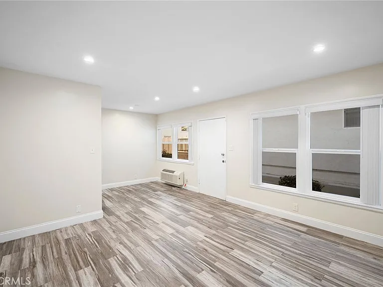 2930 Fairmount Ave #B — Photo 1