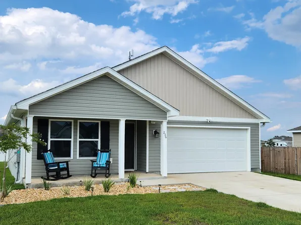 236 E Lockwood Way, Defuniak Springs, FL 32435