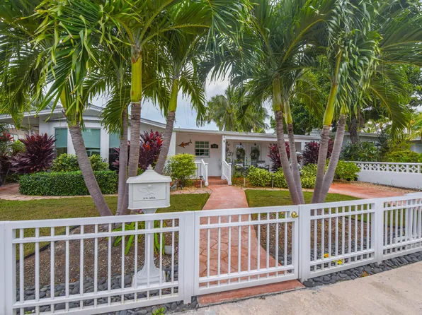 12 Bamboo Ter, Key West, FL 33040