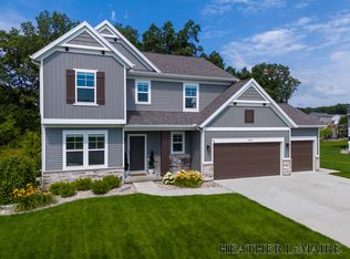 1525 Wales Dr SE, Lowell, MI 49331