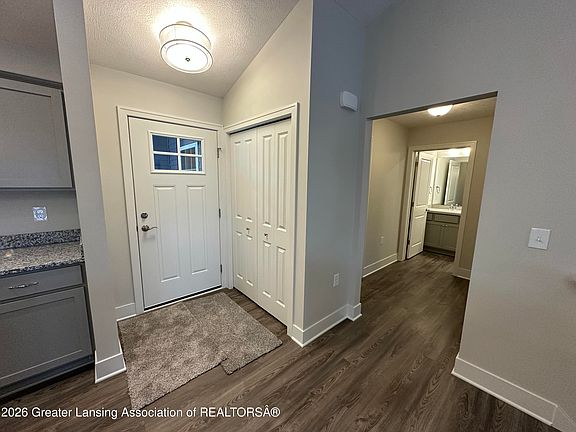 2nd image of 1467 Superior Dr #18