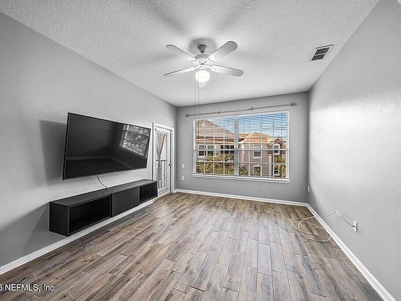 4th image of 10550 BAYMEADOWS Road #712
