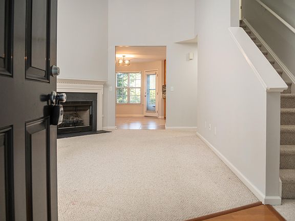 3rd image of 125 River Pearl St