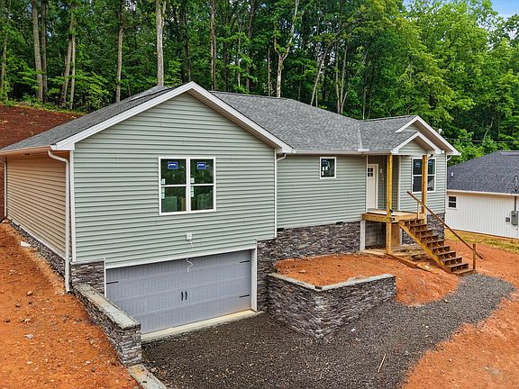 3rd image of 378 Signet Ln