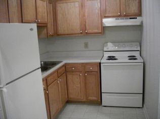 16 Tall Pine Dr APT G, Hampton, VA 23666