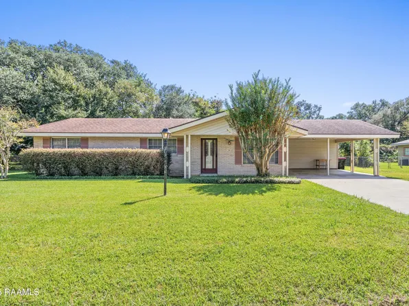 104 Woodlawn Dr, Lafayette, LA 70506