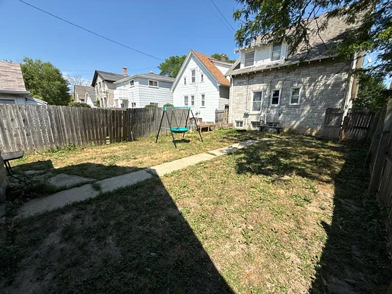 3201 N 39th St — Photo 14