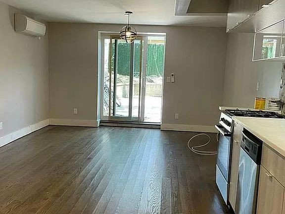 2nd image of 79 Malcom X Boulevard Br