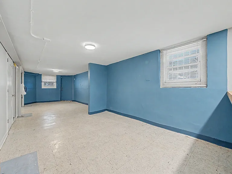 2206 N Kostner Ave #B — Photo 2