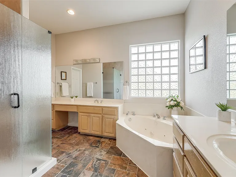 20701 Adobe Trl — Photo 23