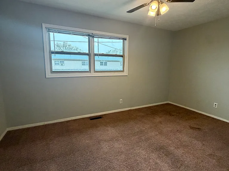 2104 E Empire St #5 — Photo 8