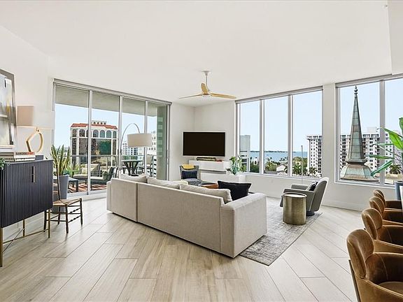 4th image of 111 S Pineapple Ave #714