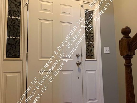 2nd image of 1636 Persimmon St