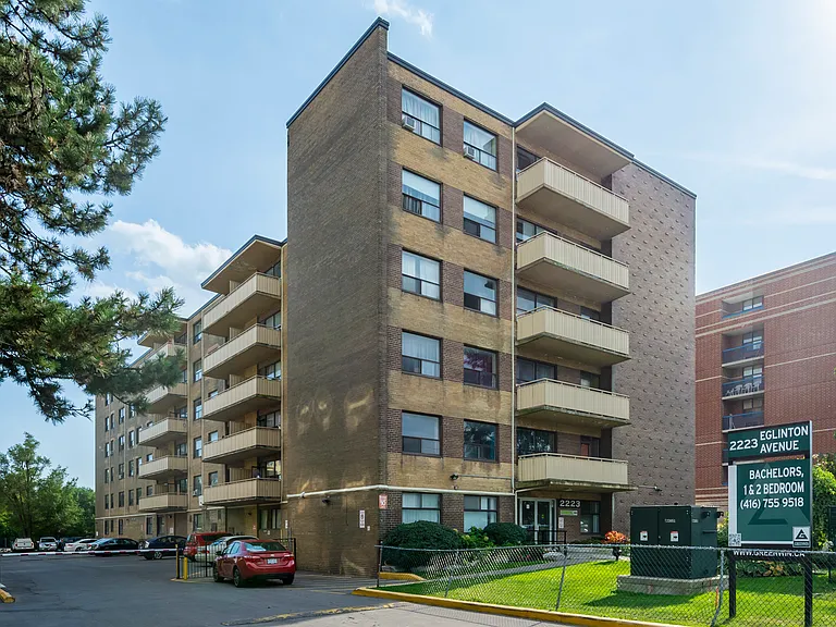2223 Eglinton Ave E — Photo 14