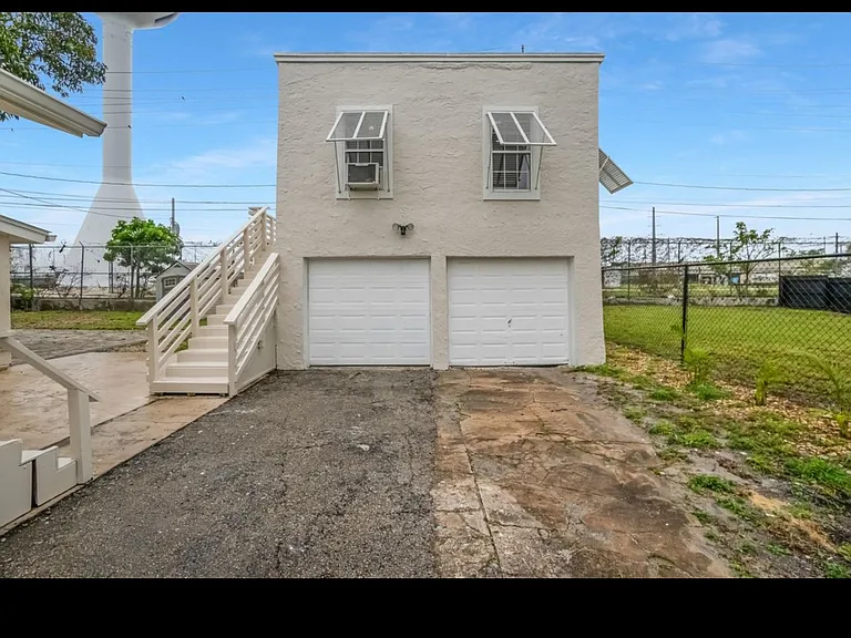 517 Sunrise Ct — Photo 7