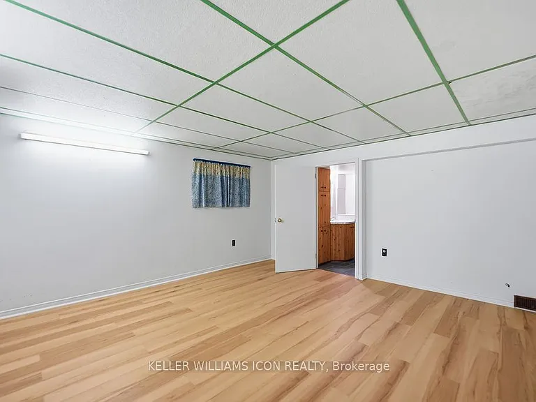 873 Woodroffe Ave — Photo 30