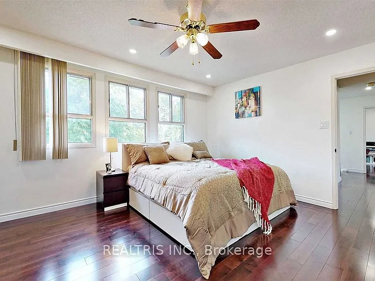 68 Gretman Cres — Photo 23