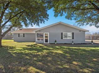 120 Castleman Cir, Hewitt, TX 76643